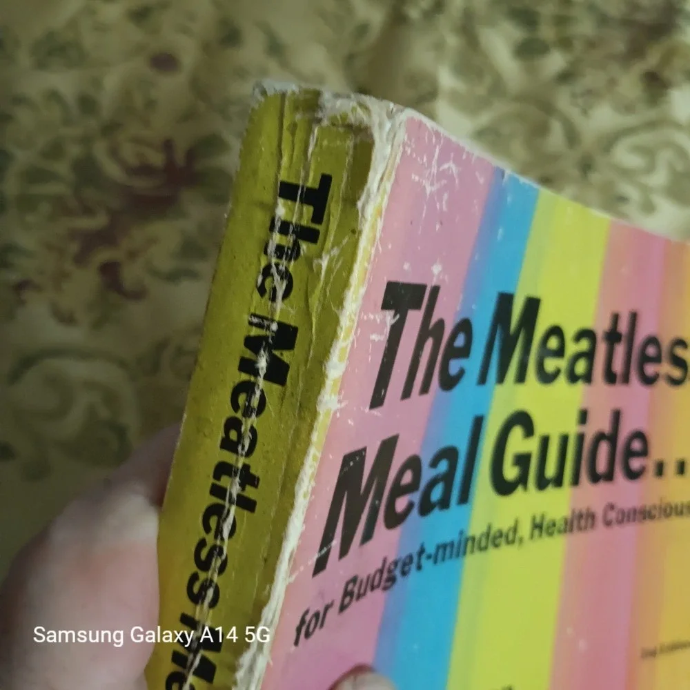 The Meatless Meal Guide 1975 Vintage Cookbook Dr Jim Tomi Ryan 2nd Ed Vegetarian
